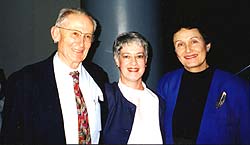 Naomi Feuchtwanger-Sarig, recipient of the 1999 Mordechai Narkiss Prize, togather with Prof. Narkiss and Dr. Cohen-Mushlin